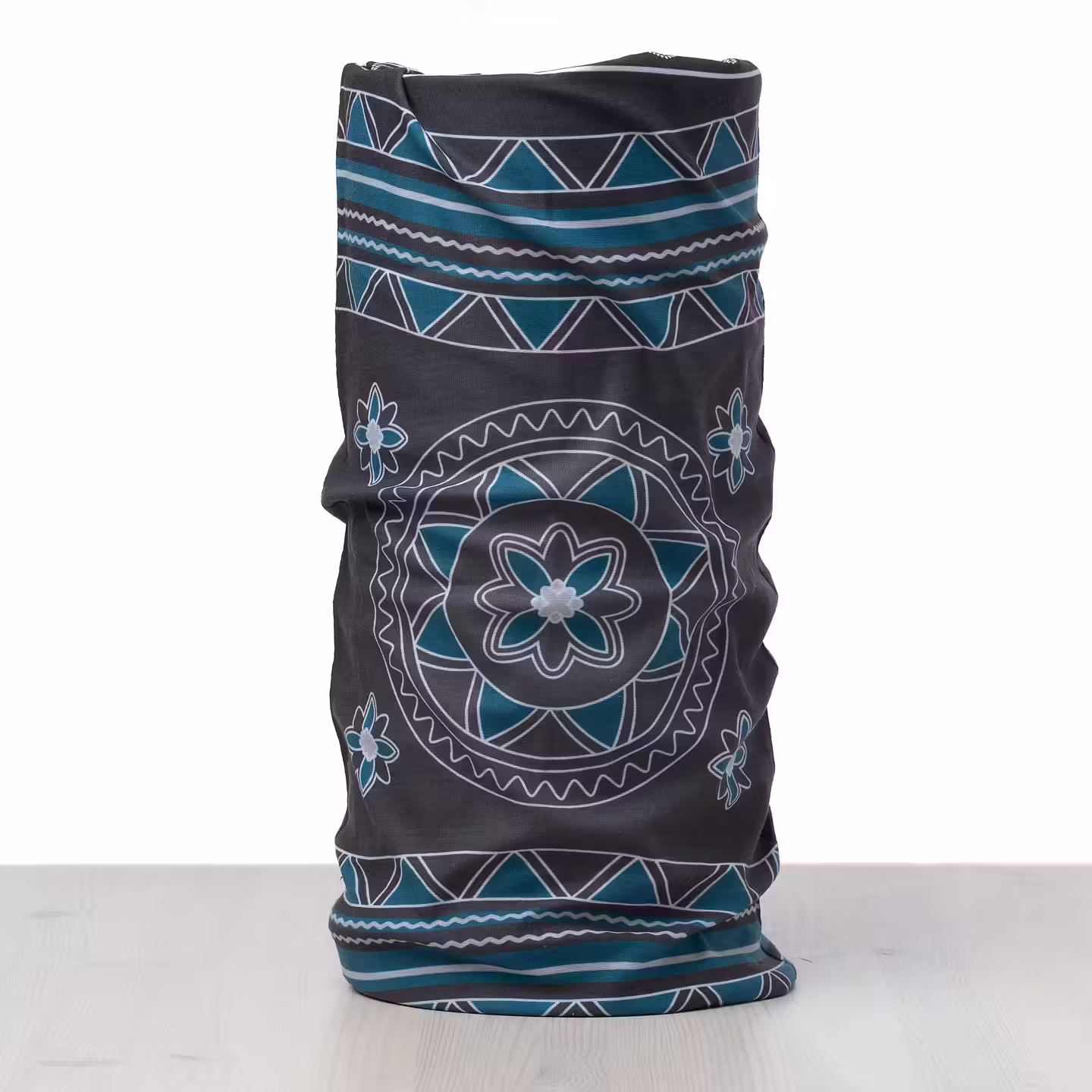 Multiscarf Sámi-style Polarnatt